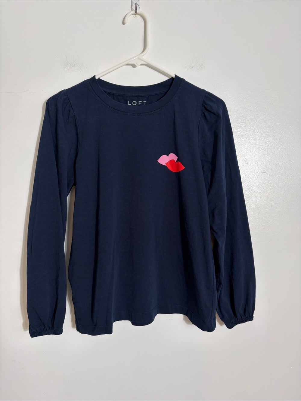 LOFT Navy Long-Sleeve Tee with Pink & Red Lip Motif Small